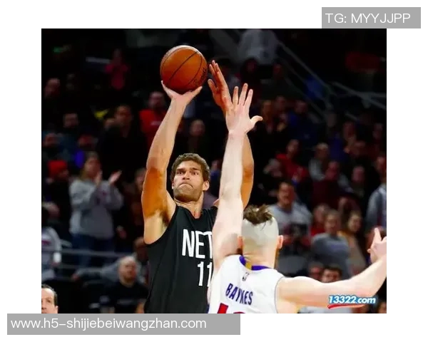 运动新闻布鲁克洛佩斯：从篮筐之下的巨人到NBA的战术大师之路